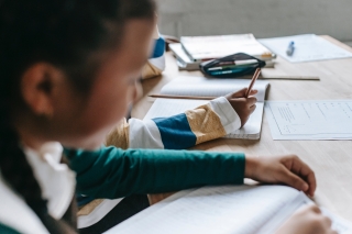 Elèves dans une classe à la bonne température